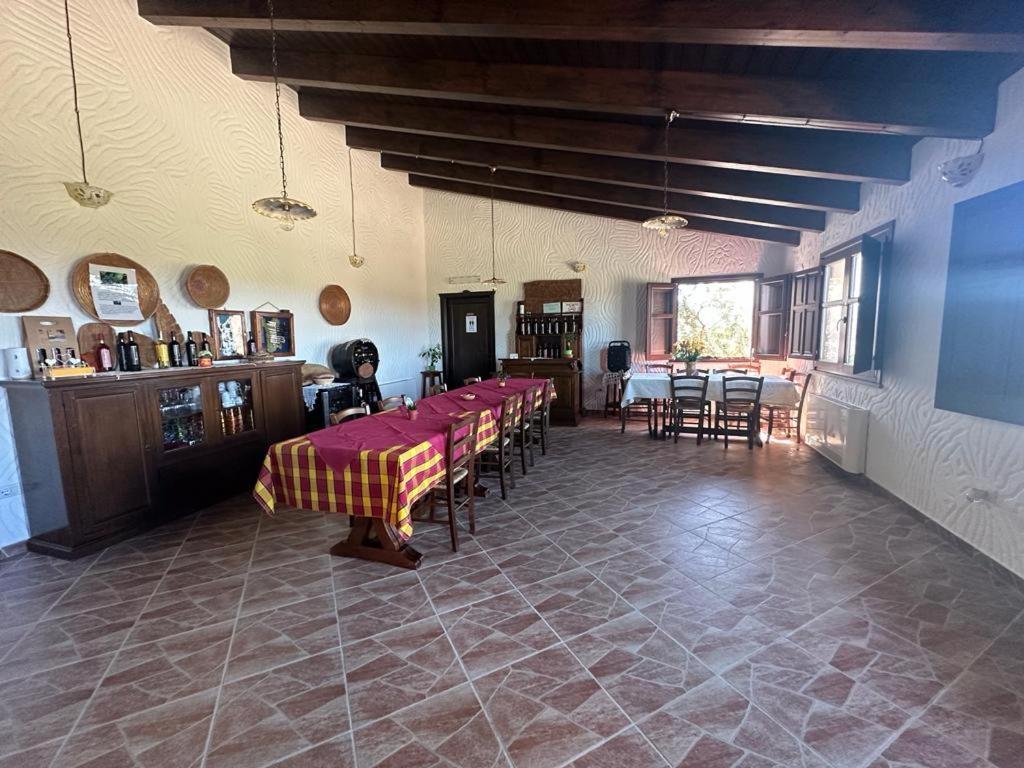 Agriturismo La Fillirea Sant' Antonio di Santadi Ngoại thất bức ảnh
